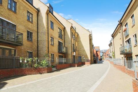 Coopers Yard, Hitchin, SG5
