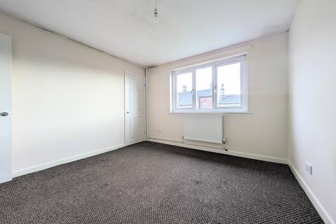 2 bedroom apartment to rent, Hanson Place, Bradford BD12