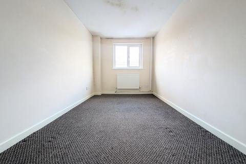 2 bedroom apartment to rent, Hanson Place, Bradford BD12