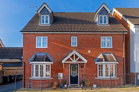 5 bedroom detached house for sale, Livings Way, Essex CM24