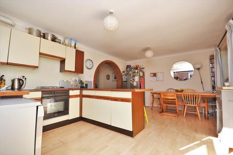 3 bedroom house to rent, Gibson Gardens, Essex CB10