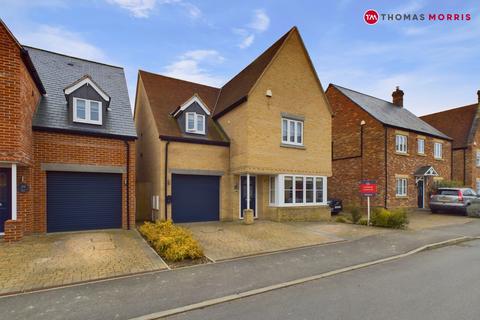 4 bedroom detached house for sale, Victoria Way, Royston SG8