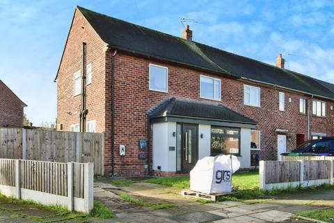 3 bedroom end of terrace house for sale, Swalecliff Avenue, Greater Manchester M23