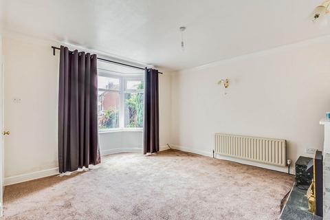 2 bedroom end of terrace house to rent, Oakwood Avenue, West Yorkshire WF2