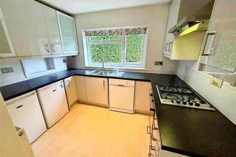 5 bedroom detached house to rent, Malt Hill, Surrey TW20