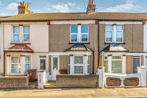 3 bedroom terraced house to rent, Garfield Road, Kent ME7