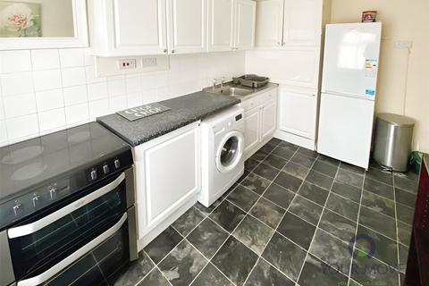 2 bedroom flat to rent, Marlowes, Hertfordshire HP1