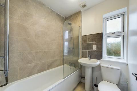 3 bedroom semi-detached house to rent, Wheatfield Road, Northamptonshire NN3