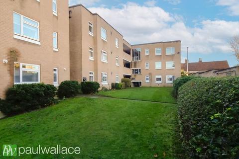 2 bedroom ground floor flat for sale, Brickendon Court, Hoddesdon