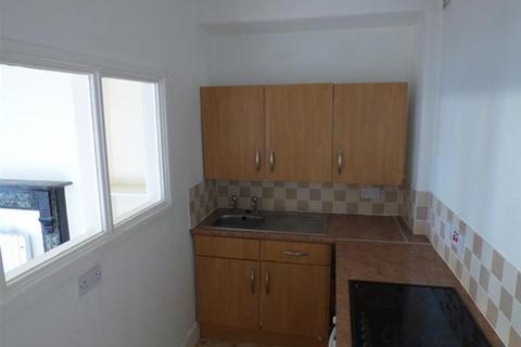 2 bedroom flat to rent, Fore Street, Goldsithney, PENZANCE