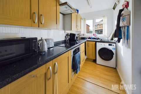 2 bedroom flat for sale, 24 Limeslade Close, Fairwater, Cardiff, CF5 3BD