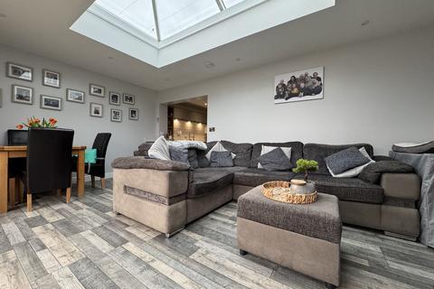 3 bedroom bungalow for sale, Ffordd Llewelyn, Valley, LL65