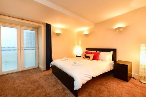 1 bedroom apartment to rent, The Grand, Westgate Street, Cardiff