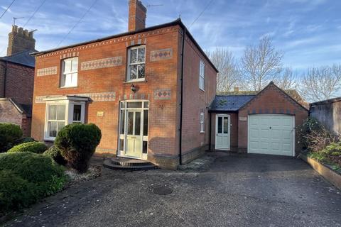 3 bedroom detached house for sale, 5 Linden Road, Horncastle