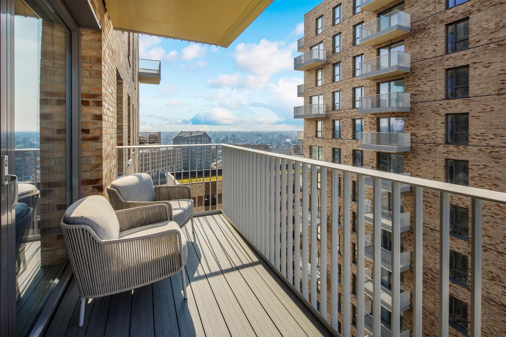 Balcony Photo - Fenton Apartments