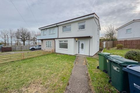 3 bedroom semi-detached house to rent, West Park Gardens, Winlaton