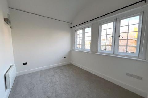 2 bedroom apartment to rent, The Galleries, Brentwood CM14