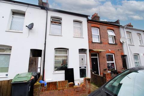 2 bedroom terraced house for sale, St. Peters Road, Luton