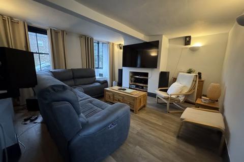 undefined, Immaculate Town Centre Home on North Street, Wareham