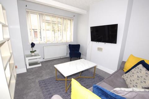 1 bedroom ground floor flat for sale, Dinton Road, London SW19