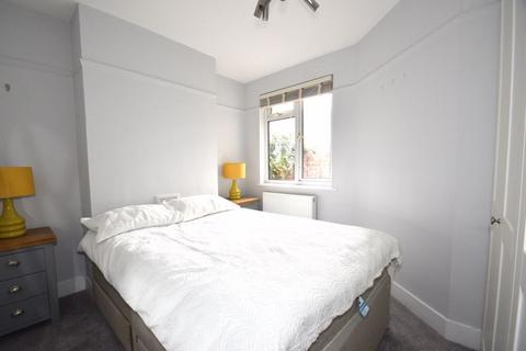 34 Dinton Road, London, SW19 2AP