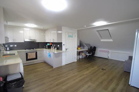 3 bedroom apartment to rent, Westmorland Road, Harrow