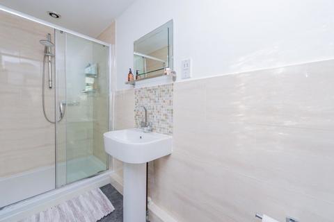 11 Applewood Close, Wrexham, LL13 7GU