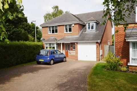 5 bedroom detached house to rent, Trenchard Avenue, Wendover HP22