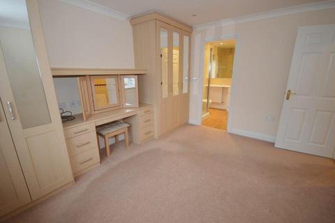 4 bedroom detached house to rent, Trenchard Avenue, Aylesbury HP22