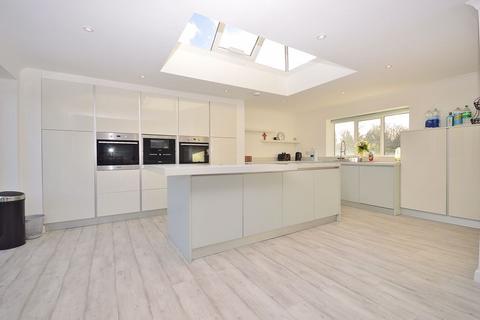 5 bedroom detached house for sale, Wycombe Road, Princes Risborough HP27