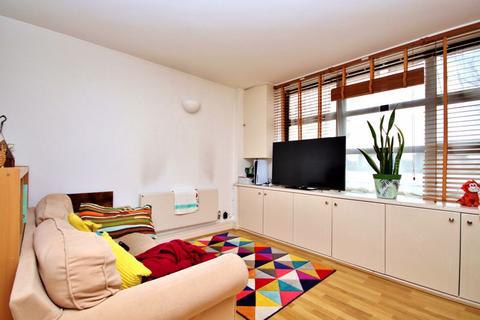 2 bedroom apartment to rent, Burrells Wharf Square, London