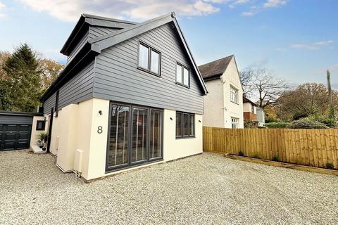 4 bedroom detached house for sale, Clarendon Close, Broadstone, BH18