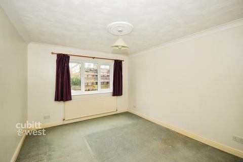 1 bedroom apartment to rent, Overton Road Sutton SM2