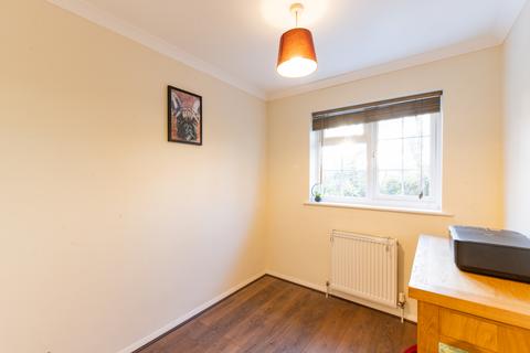 23 Darley Close, Croydon, CR0 7QH
