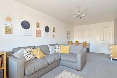 2 bedroom ground floor flat for sale, The Farrows, Maidstone, Kent