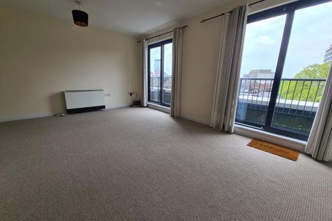 3 bedroom flat to rent, White Star Place, Southampton SO14