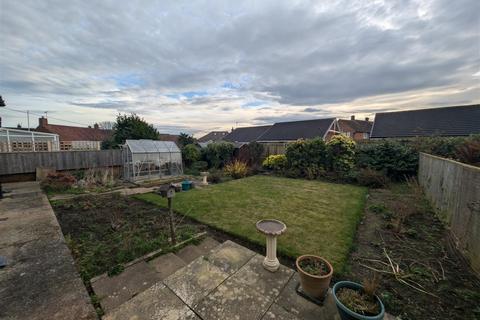 2 bedroom semi-detached bungalow to rent, Hayton Road