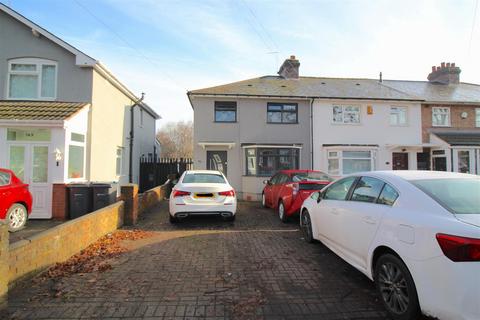 3 bedroom end of terrace house for sale, Churchill Road, Birmingham B9