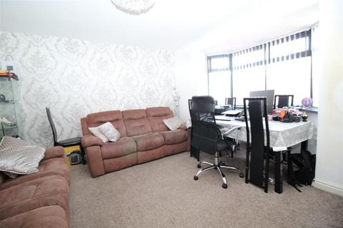 3 bedroom end of terrace house for sale, Churchill Road, Birmingham B9