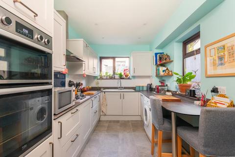 25 Belton Road, Bristol, BS5 0JS
