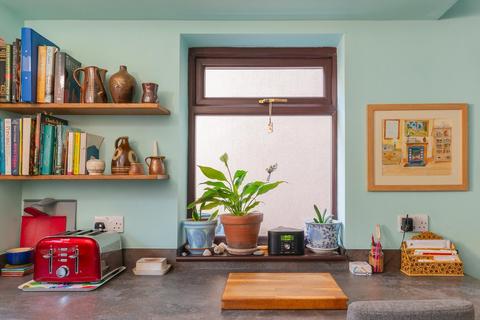 25 Belton Road, Bristol, BS5 0JS