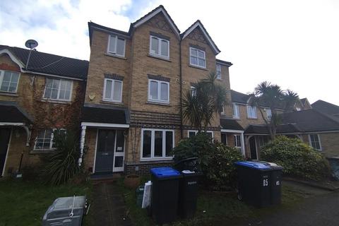 6 bedroom house to rent, Nightingale Shott, Egham TW20