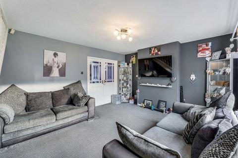 3 bedroom mews for sale, Meadow Walk, Manchester M29