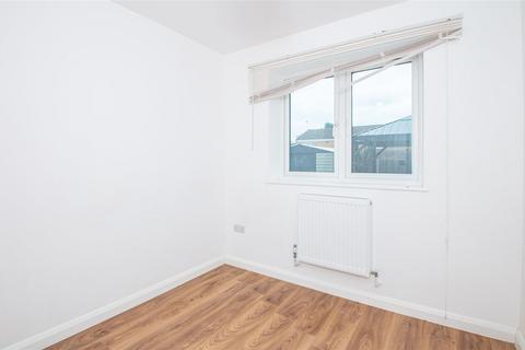 1 bedroom in a house share to rent, Dalvina Place, Hodge Lea