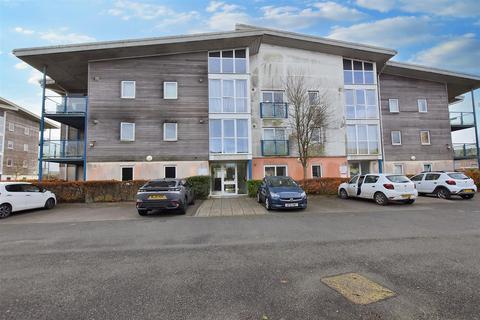 2 bedroom flat for sale, Vyvyans Court, Tuckingmill, Camborne