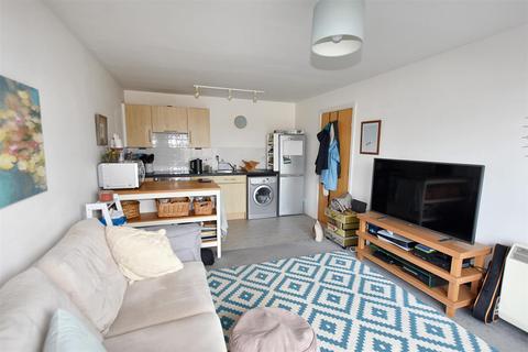 2 bedroom flat for sale, Vyvyans Court, Tuckingmill, Camborne