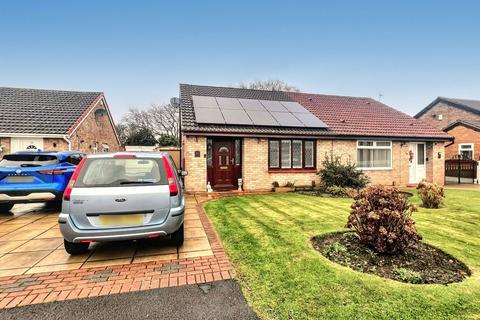 2 bedroom semi-detached bungalow for sale, Columbine Close, Widnes