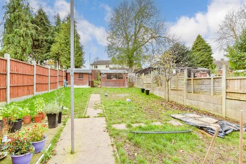 3 bedroom terraced house for sale, Churchill Avenue, Chatham, Kent