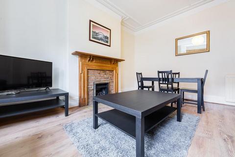 5 bedroom terraced house to rent, Falmouth Road, Heaton