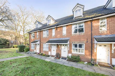 1 bedroom apartment for sale, Burghley Hall Close, Southfields